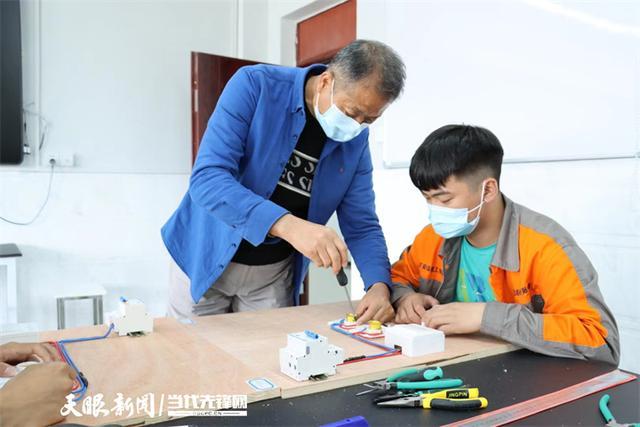 「東西部協(xié)作」跨越千里來(lái)幫扶 為正安職業(yè)教育注入新鮮血液&mdash;&mdash;珠海