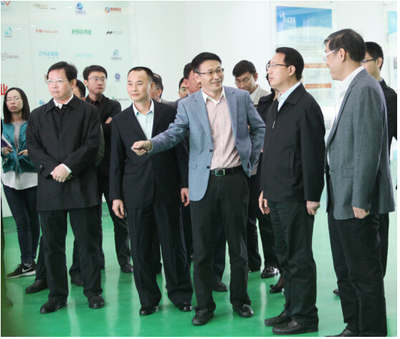 市長、書記親臨南方IT學院，送上特禮關懷與鼓勵